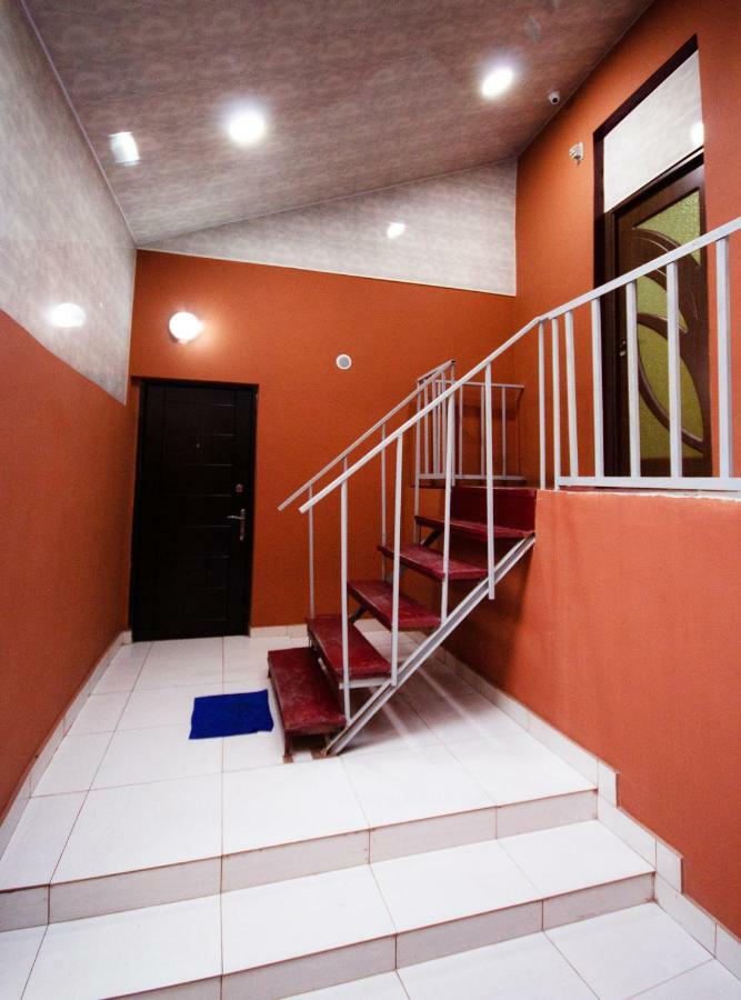 Tempus Hotel-Hostel Jerevan Buitenkant foto