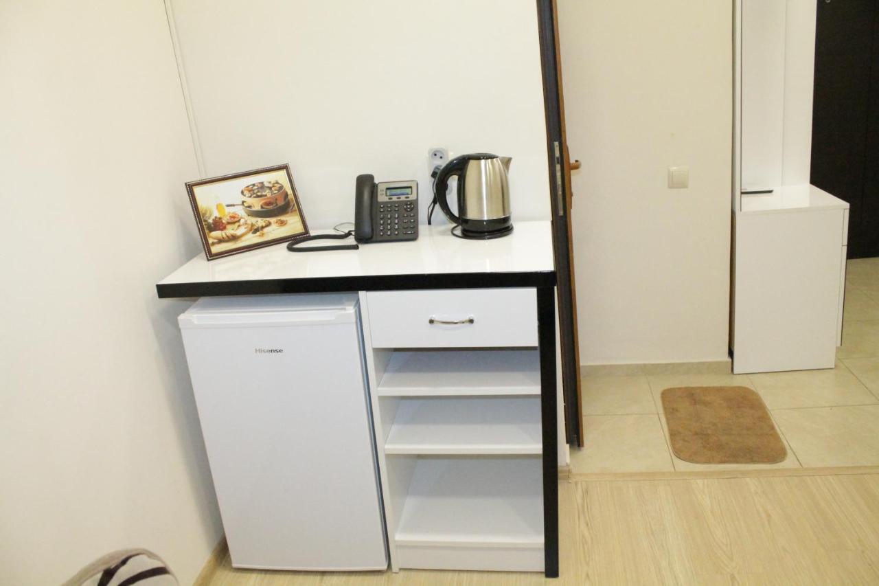 Tempus Hotel-Hostel Jerevan Buitenkant foto