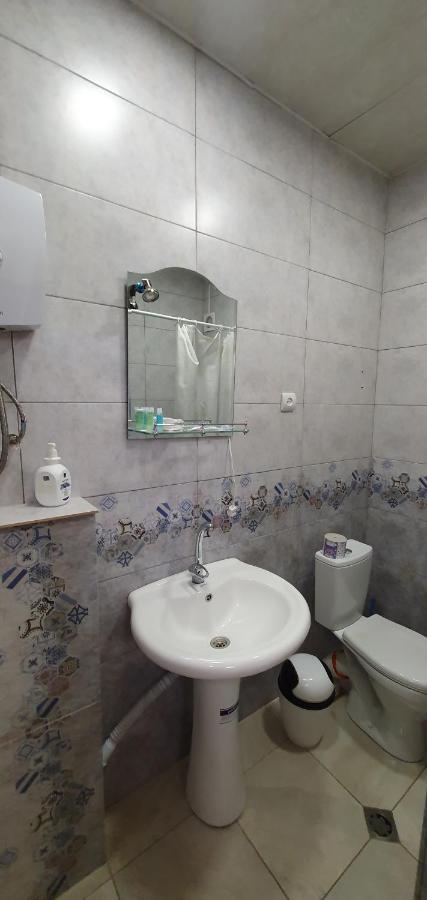 Tempus Hotel-Hostel Jerevan Buitenkant foto