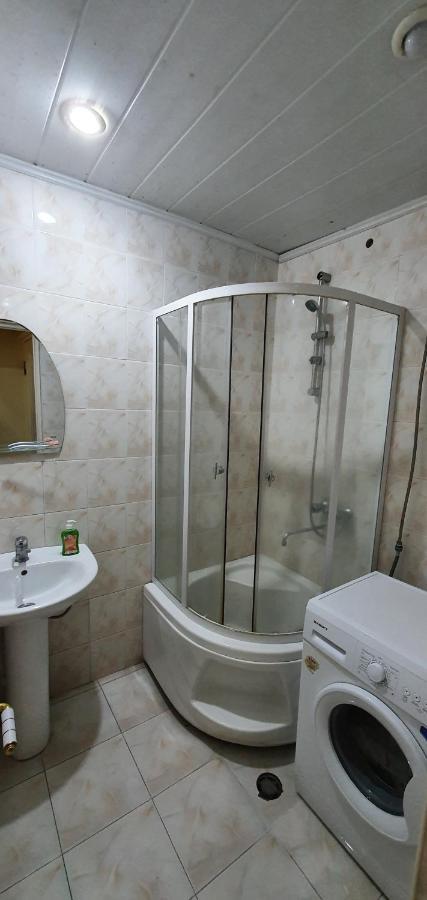Tempus Hotel-Hostel Jerevan Buitenkant foto