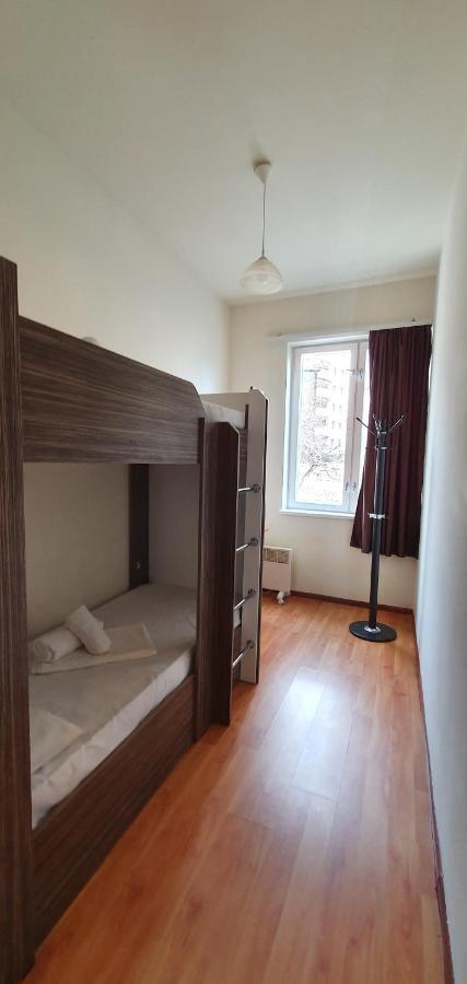 Tempus Hotel-Hostel Jerevan Buitenkant foto